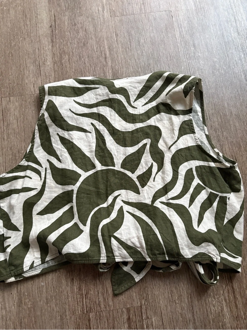 LOFT Olive & Cream Tie-Front Crop Vest - Picture 2 of 4